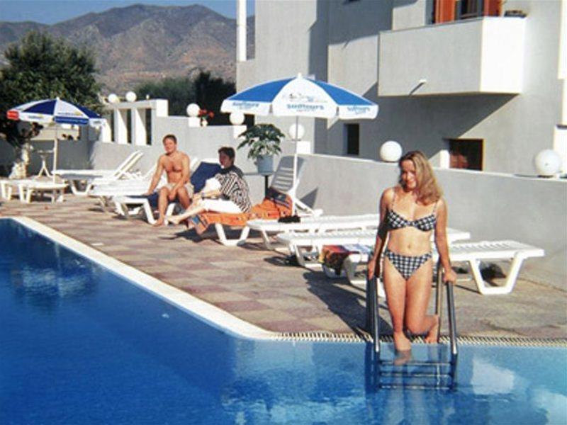 Iolkos Hotel Kárpathosz Kültér fotó